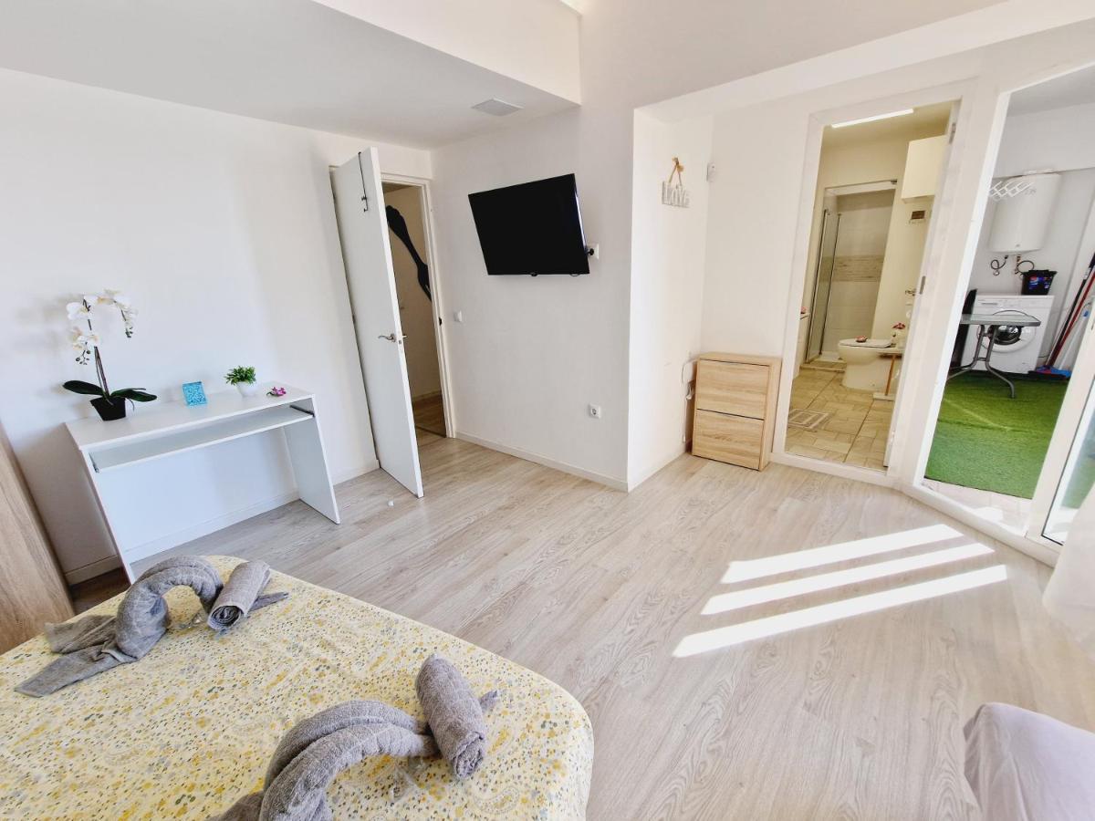Daniel Beachfront, 2 Rooms Wifi Free Playa de las Américas Dış mekan fotoğraf