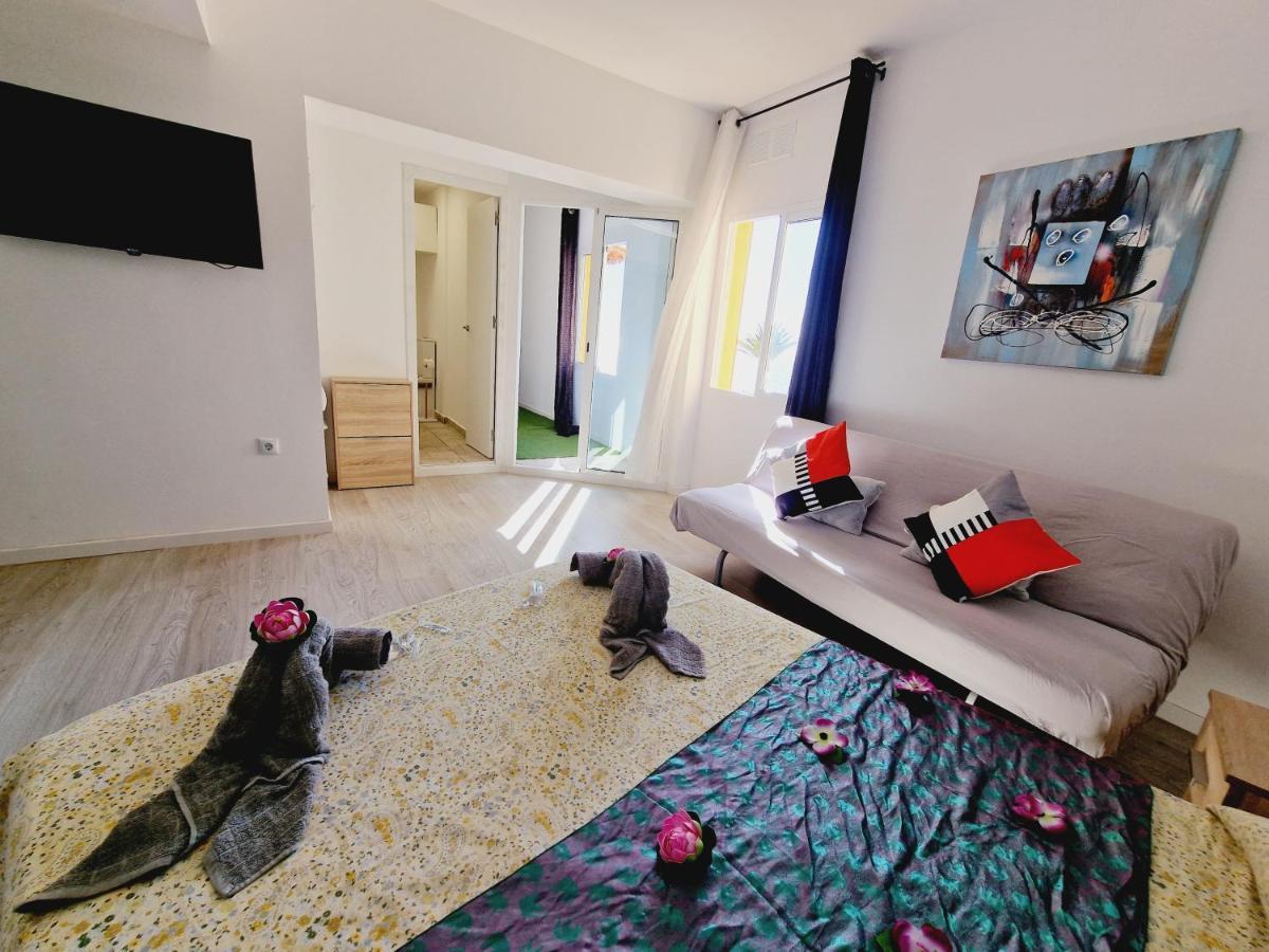 Daniel Beachfront, 2 Rooms Wifi Free Playa de las Américas Dış mekan fotoğraf